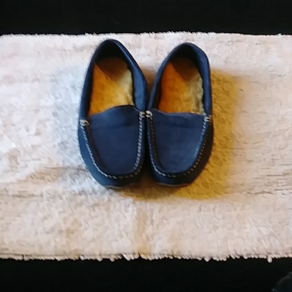 Shoes - Picture 1 of 3